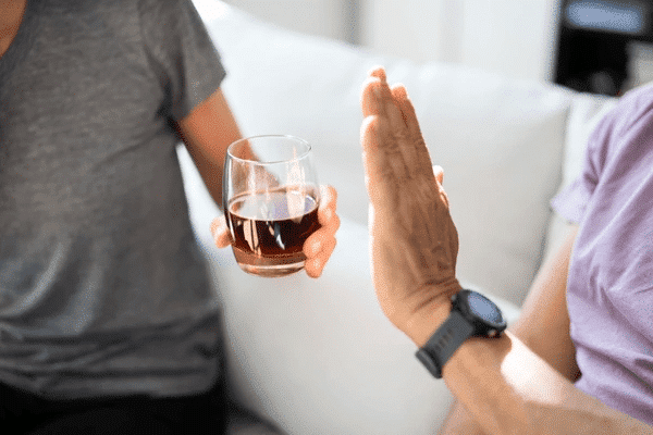 how to wean yourself off alcohol safely